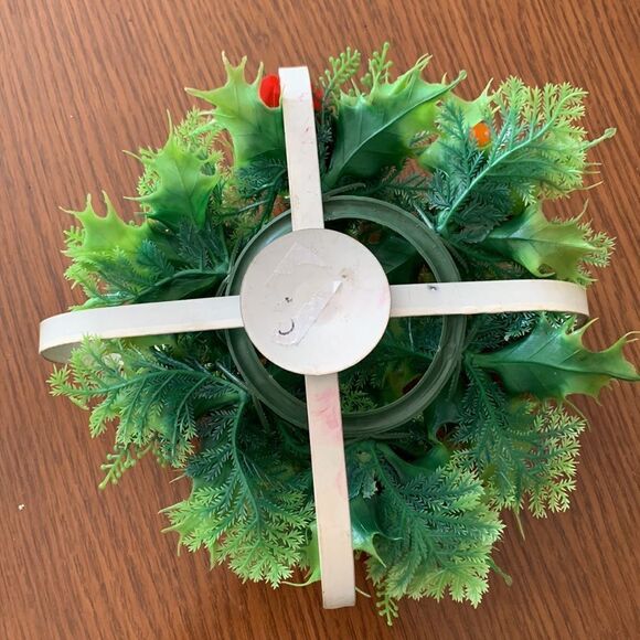 Vtg metal Christmas candle holder with greenery - Picture 6 of 6